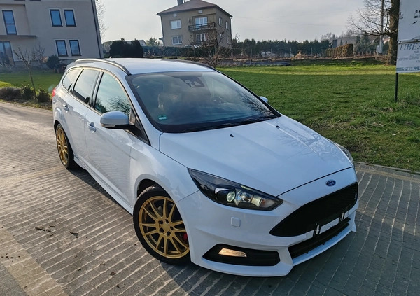 Ford Focus cena 53999 przebieg: 170977, rok produkcji 2015 z Wolbrom małe 781